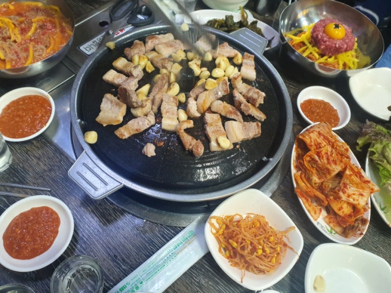 고모네육회 이미지