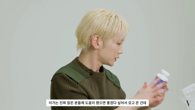 금발 미용실 이미지