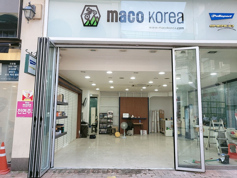 자동차샵 이미지