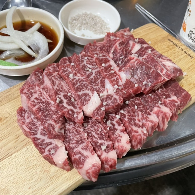 백성욱왕소금구이 이미지