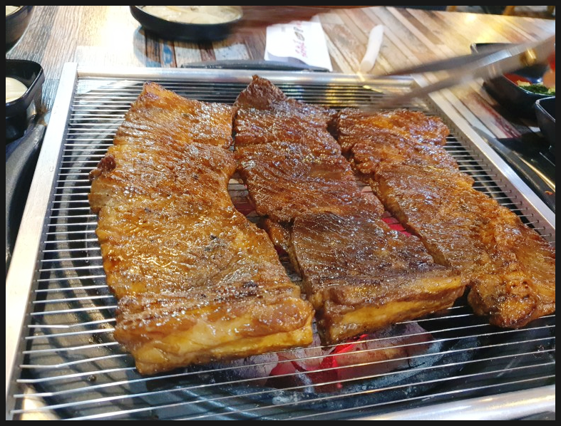 응삼이초벌구이 이미지