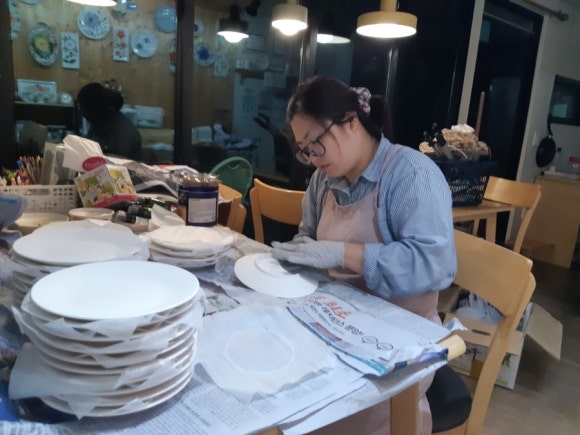 논실도자기 이미지