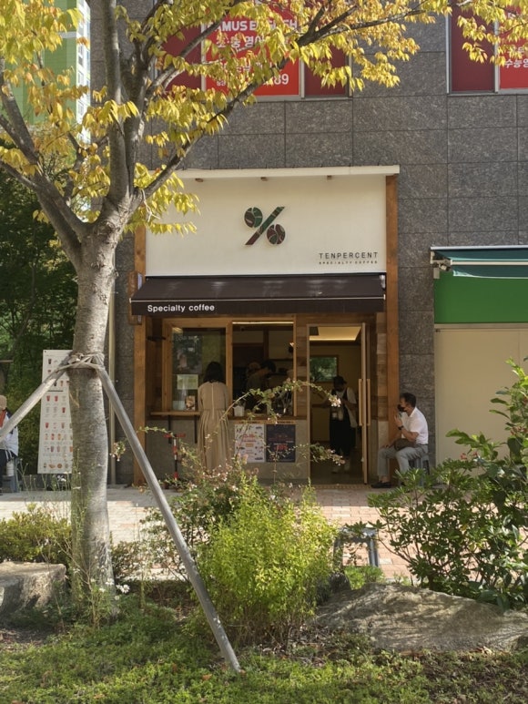 텐퍼센트커피창원마린애시앙점 이미지