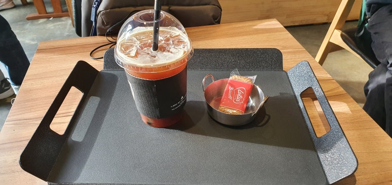 더로스터스커피랩 이미지