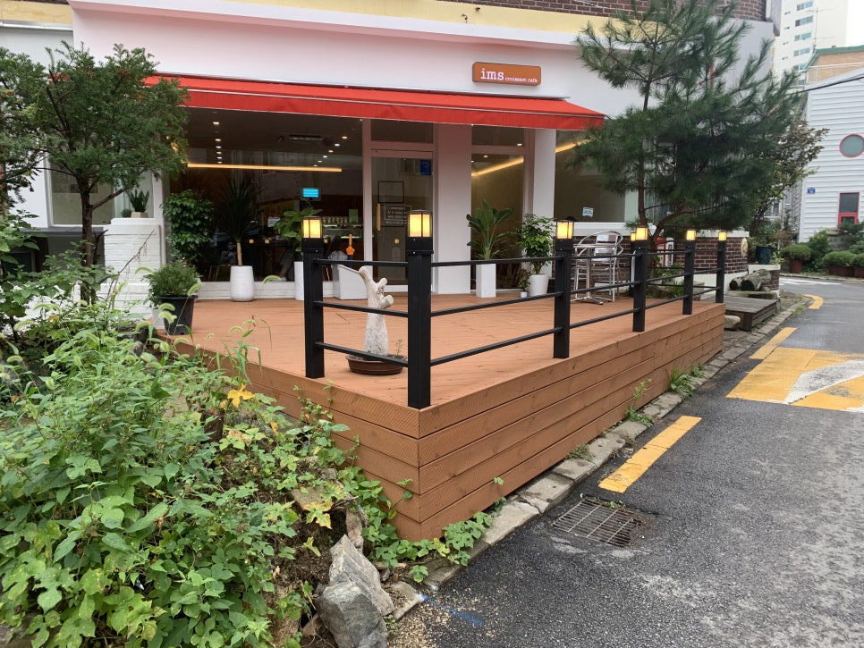 임스크로와상카페 이미지