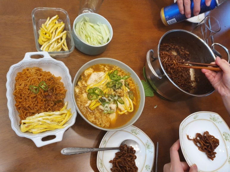 동현만두 이미지