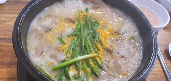진뚝배기국밥 이미지