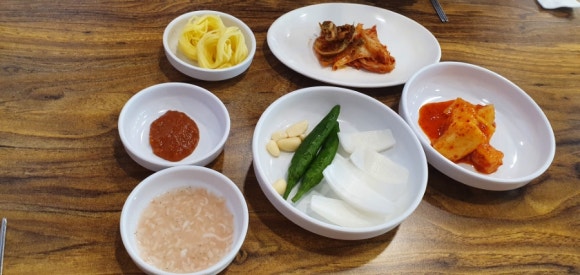 진뚝배기국밥 이미지