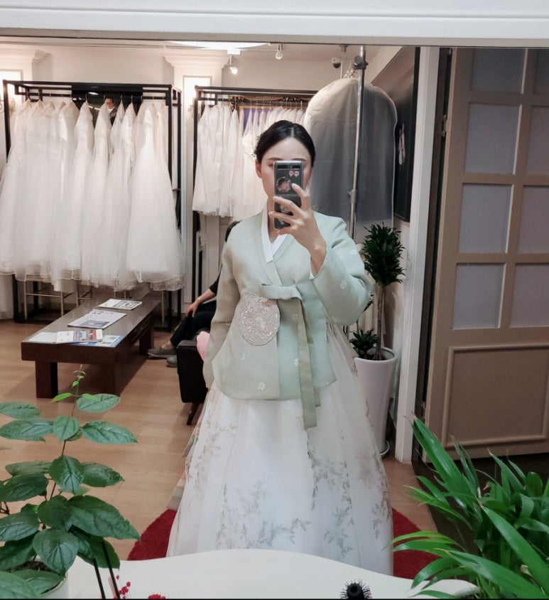 라미라우리옷 이미지