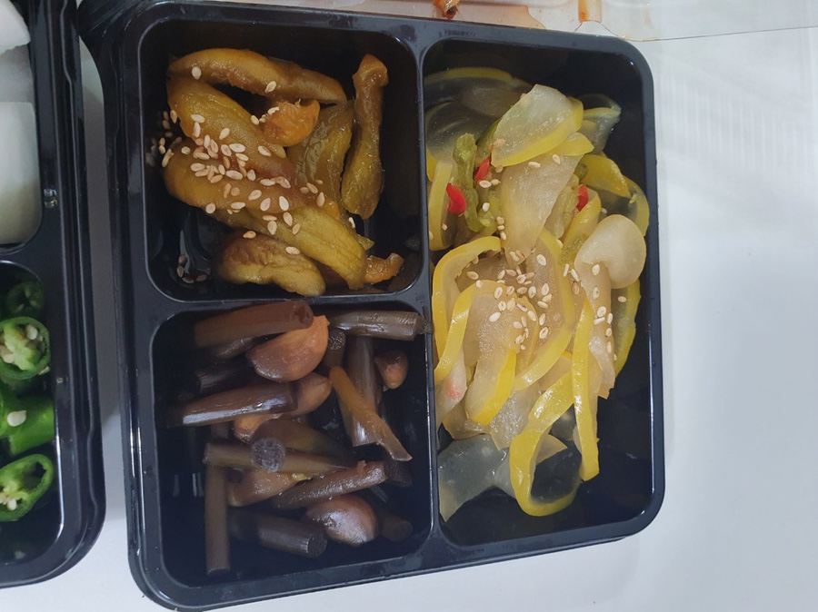 장시돌옻닭 이미지