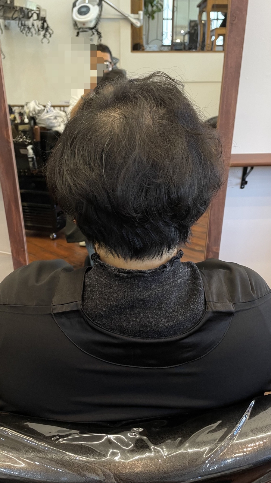 살롱더퍼스트 이미지