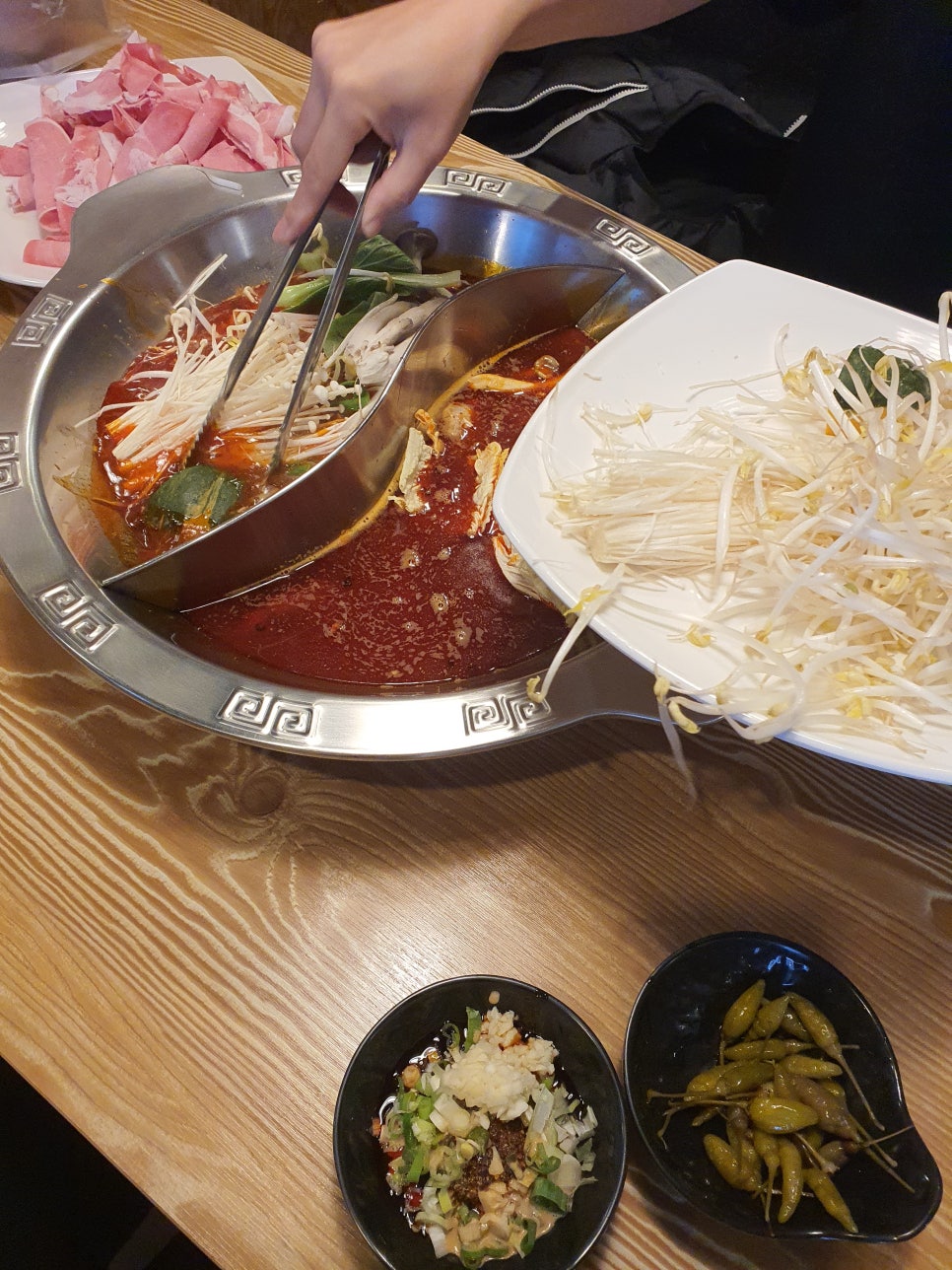 왕기샤브샤브 이미지