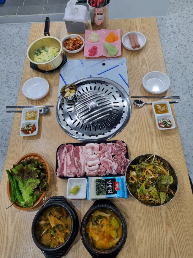 배터지는고기 이미지