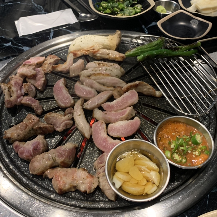 육돈가 이미지