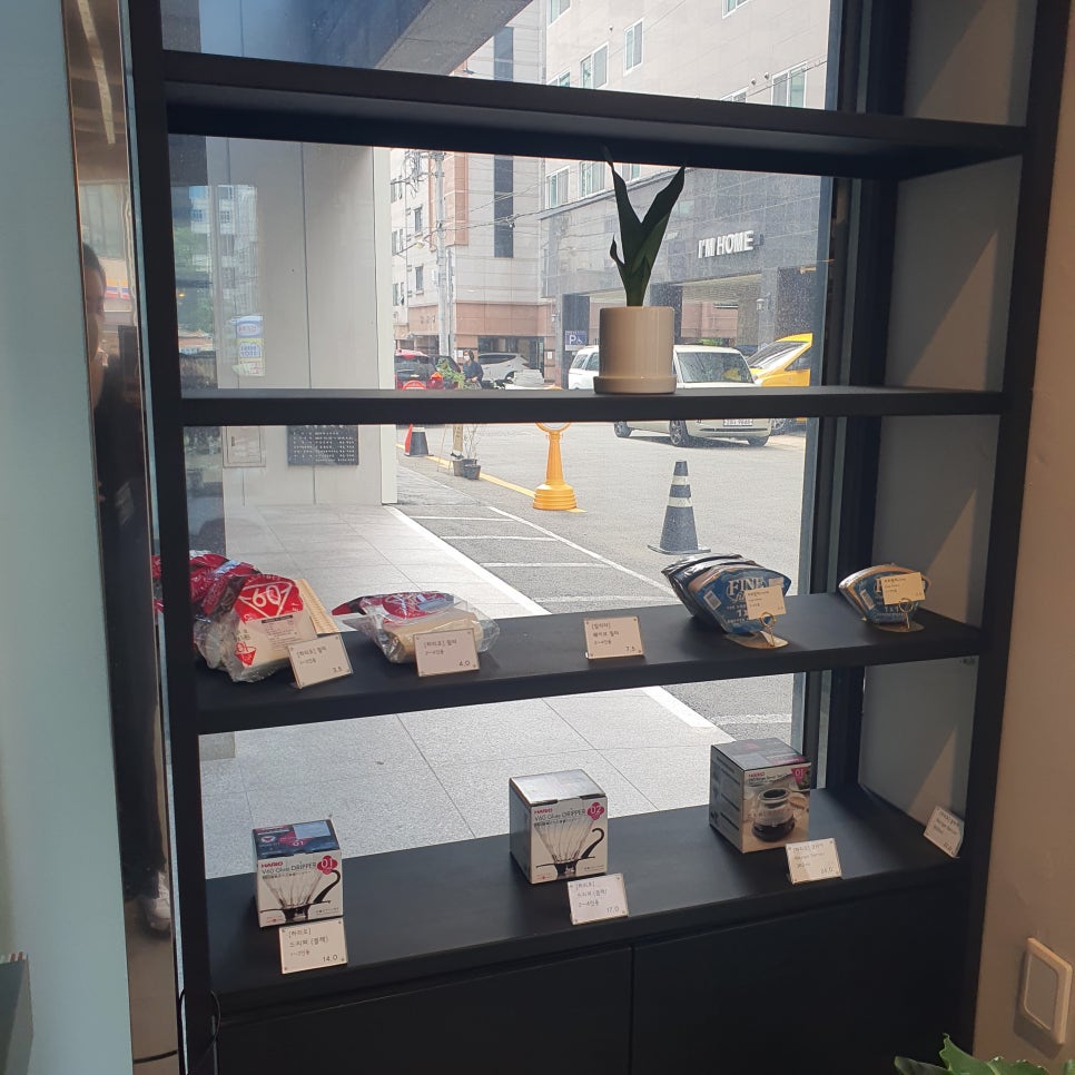 레이븐(raven)커피 이미지