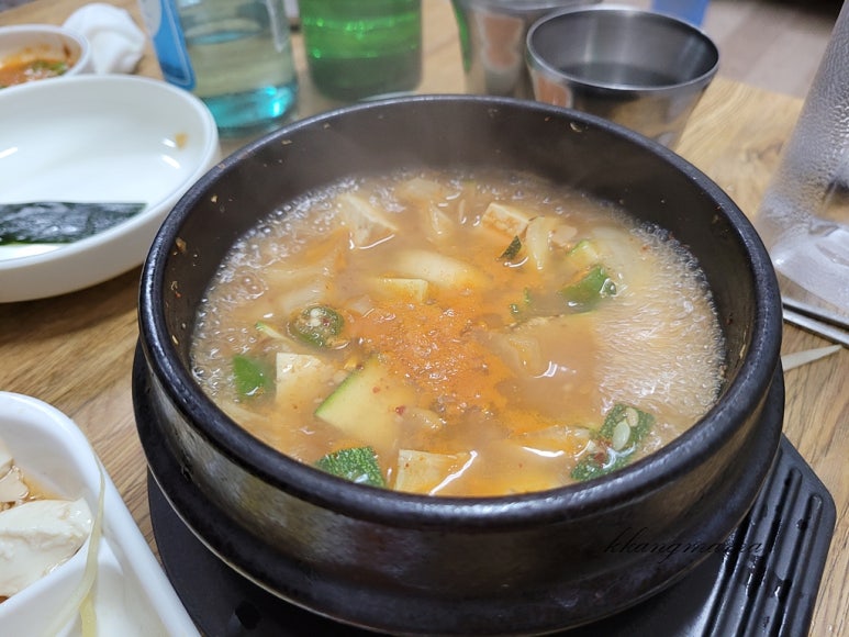 뭉티기뒷고기 이미지