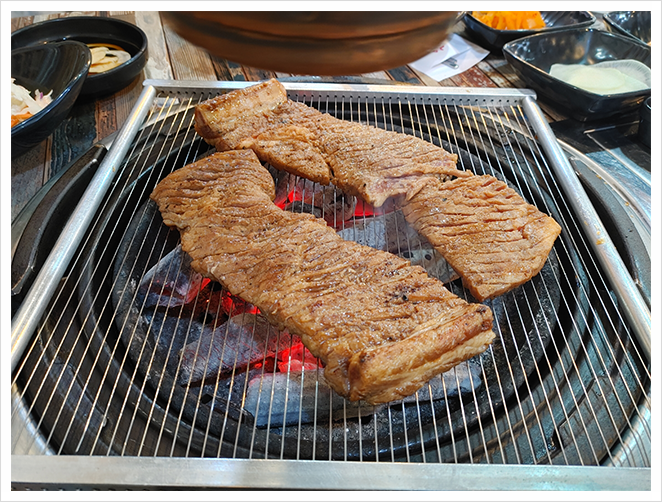 응삼이초벌구이 이미지