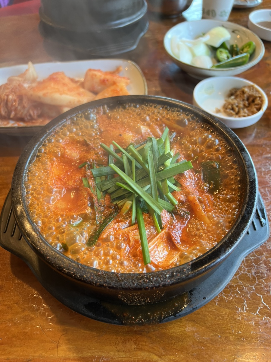 운좋은횟집 이미지
