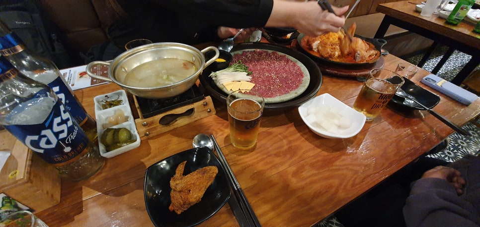 육회한통닭 이미지