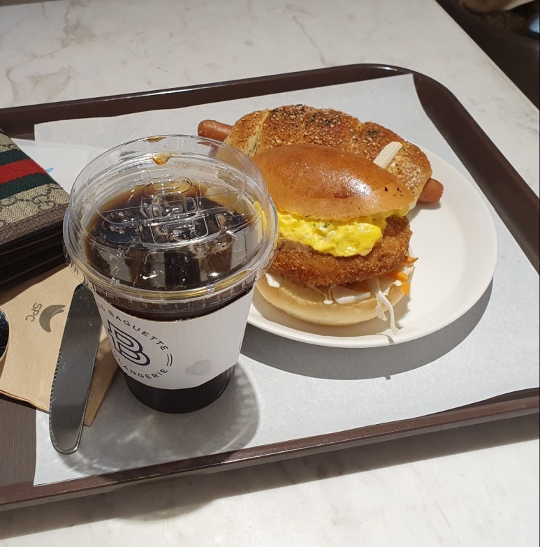 파리바게뜨 양재역 이미지