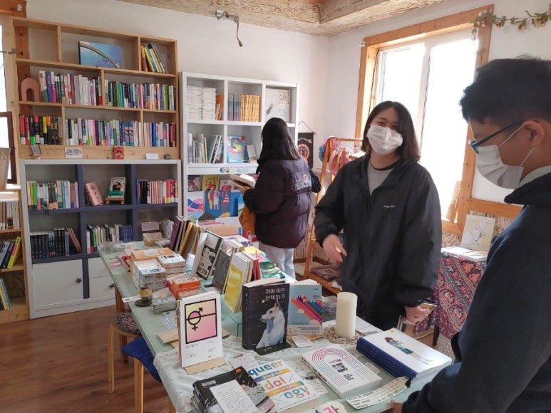 두루미책방 이미지