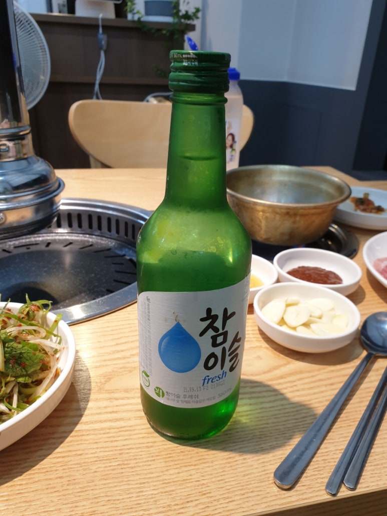 생생삼겹살묵은지찜 이미지