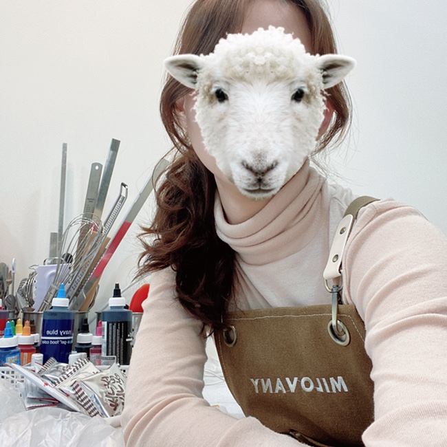 밀로바니케이크 이미지
