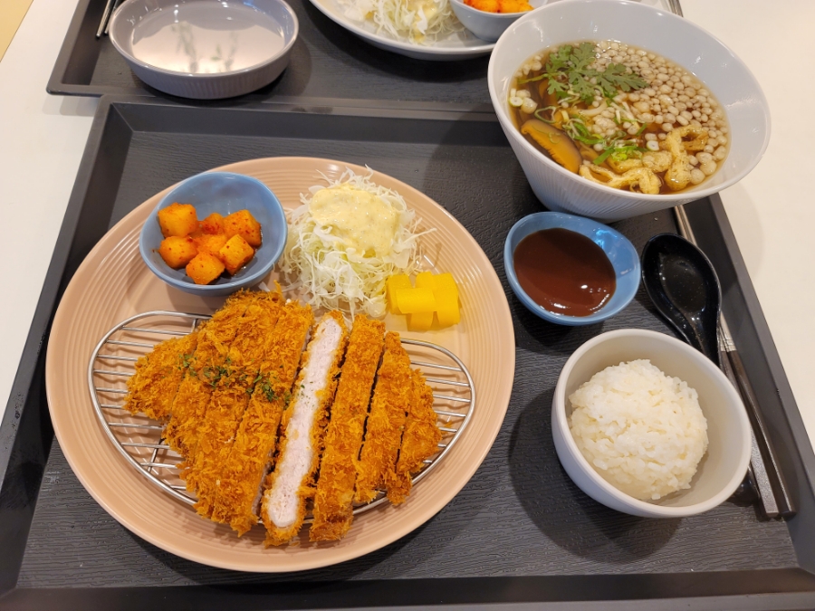 에바돈카츠 이미지