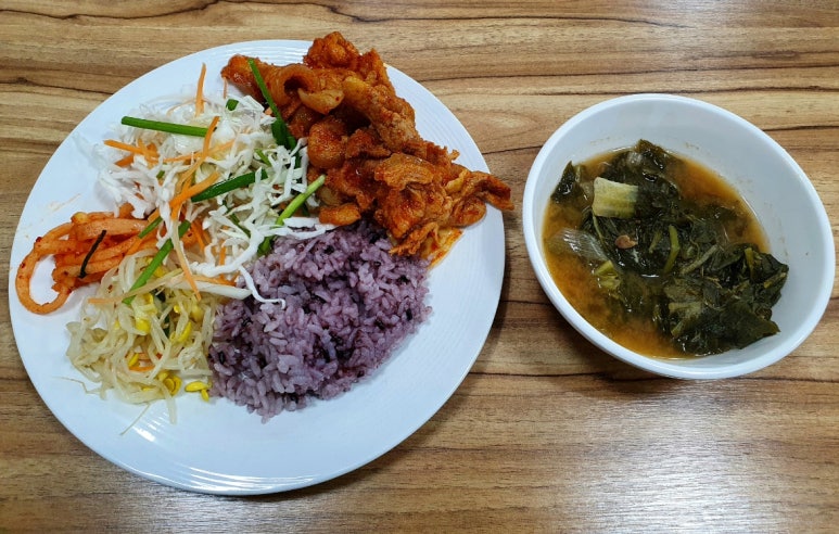 세상에이런일이한식뷔페 이미지