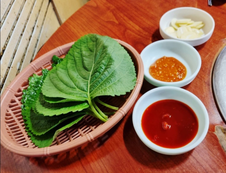 숯불꼼장어 이미지