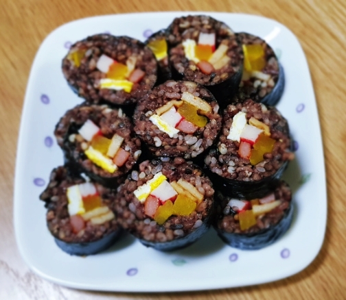 둘둘말은김밥 이미지