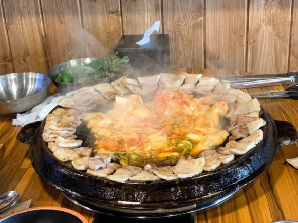 무쇠김치삼겹 이미지