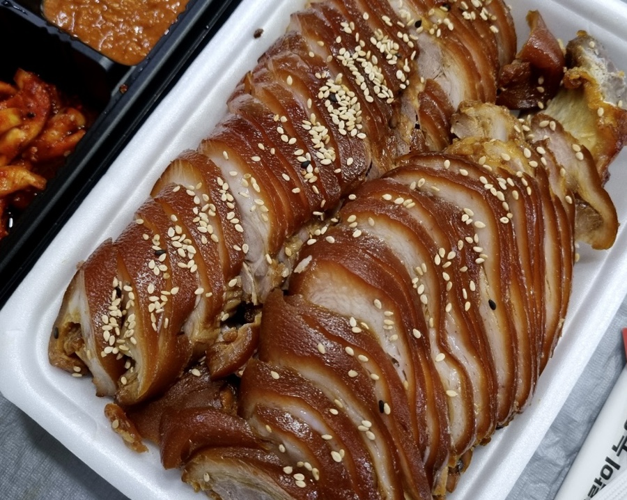 더통큰대학족발 이미지