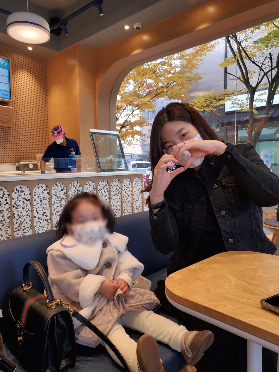 배스킨라빈스 광교호수마을 이미지