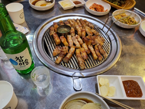 이모네꽃돼지 이미지