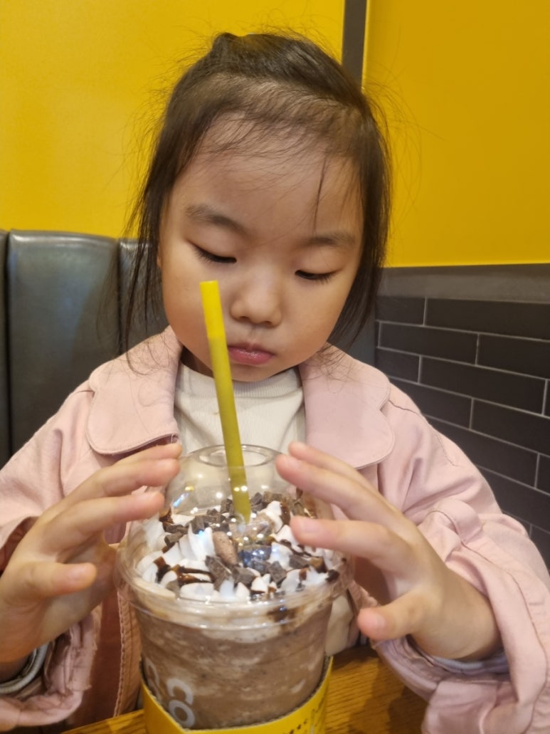 컴포즈커피검단 이미지