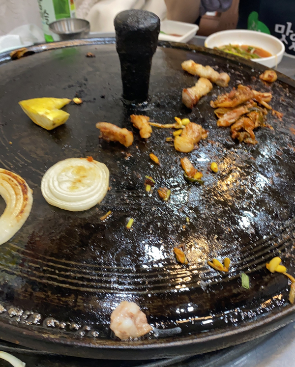 돈돈가마솥생삼겹살 이미지