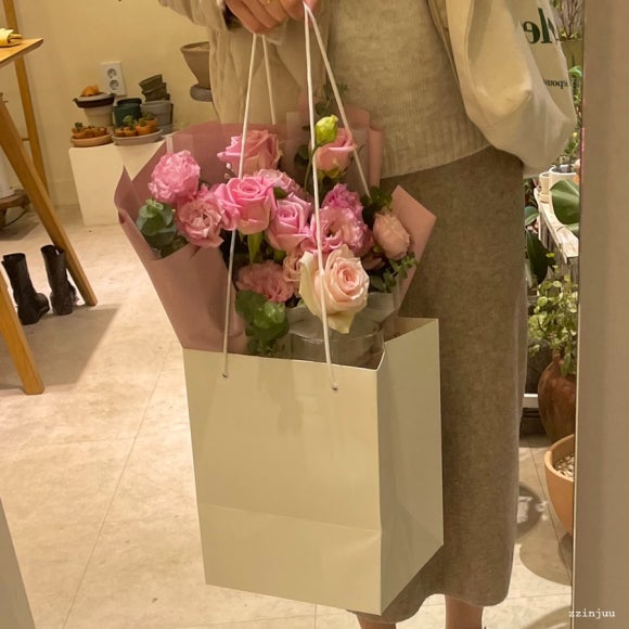 이오니플라워 이미지