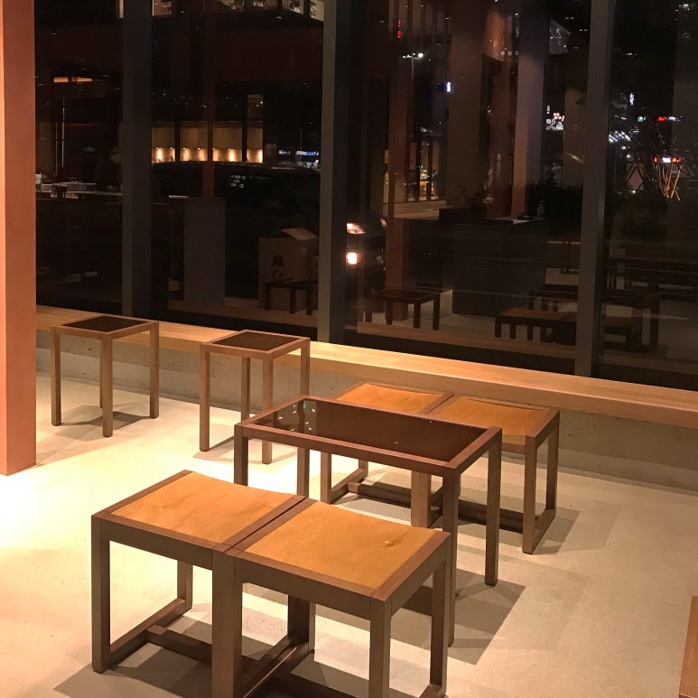 컨플릭트 스토어 커피 이미지