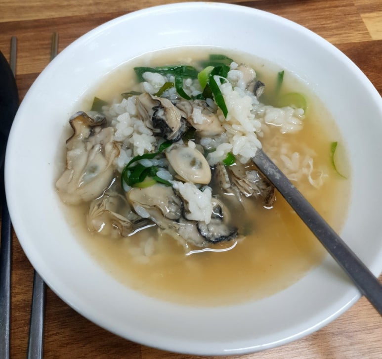 굴찌굴국밥전문점 이미지
