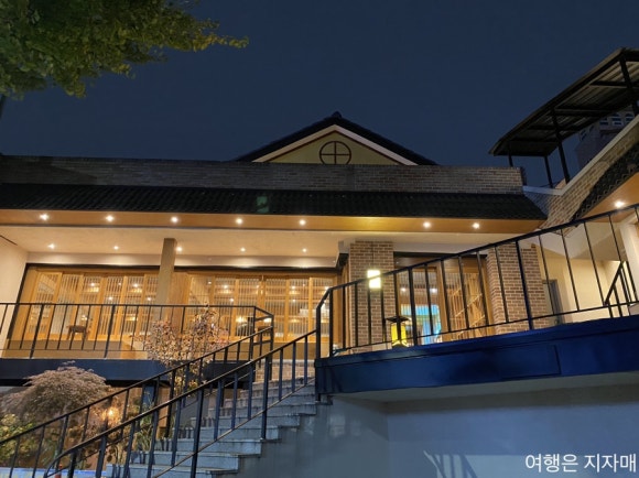 카페위드워니 이미지