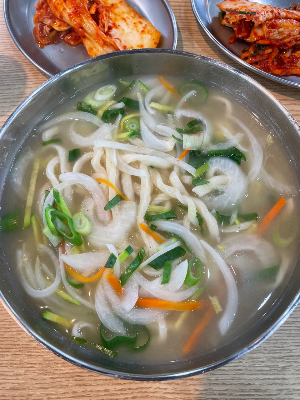 홍칼국수 이미지