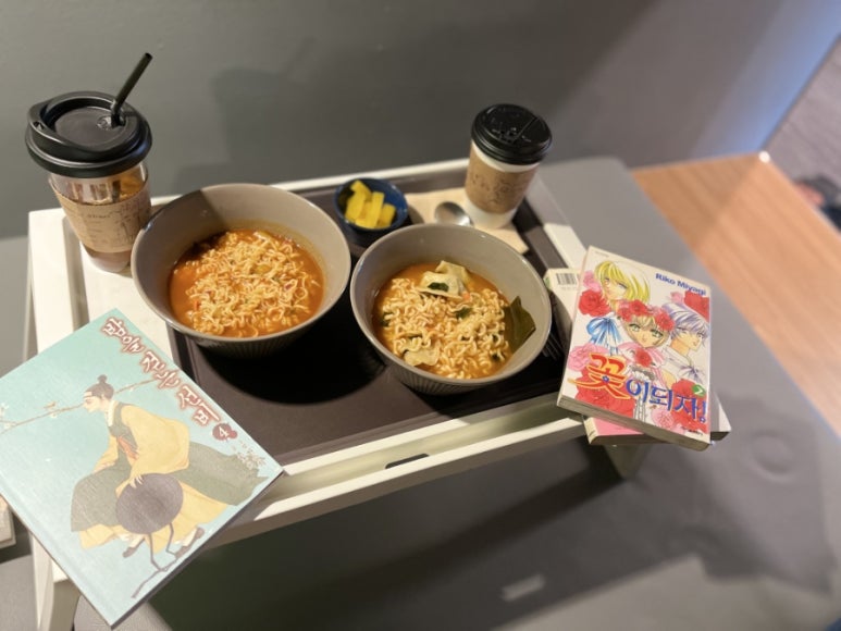 만화카페 봄봄 이미지