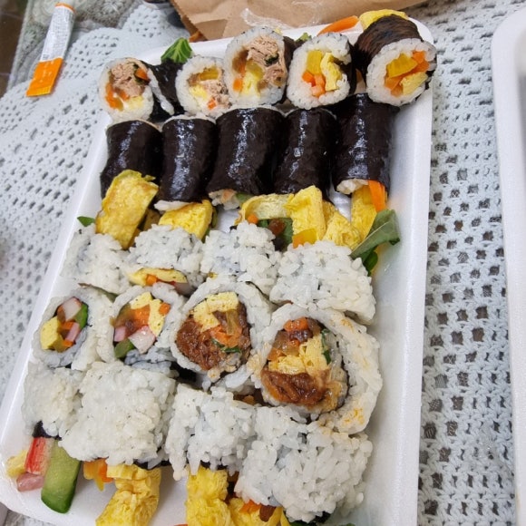 까망김밥 이미지