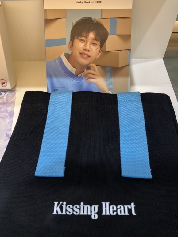 네컷룩북 이미지