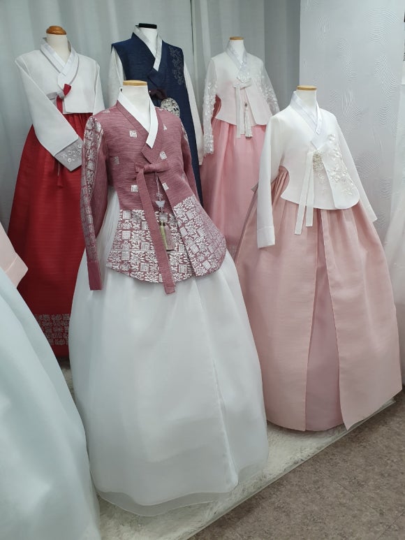 연리지한복 이미지