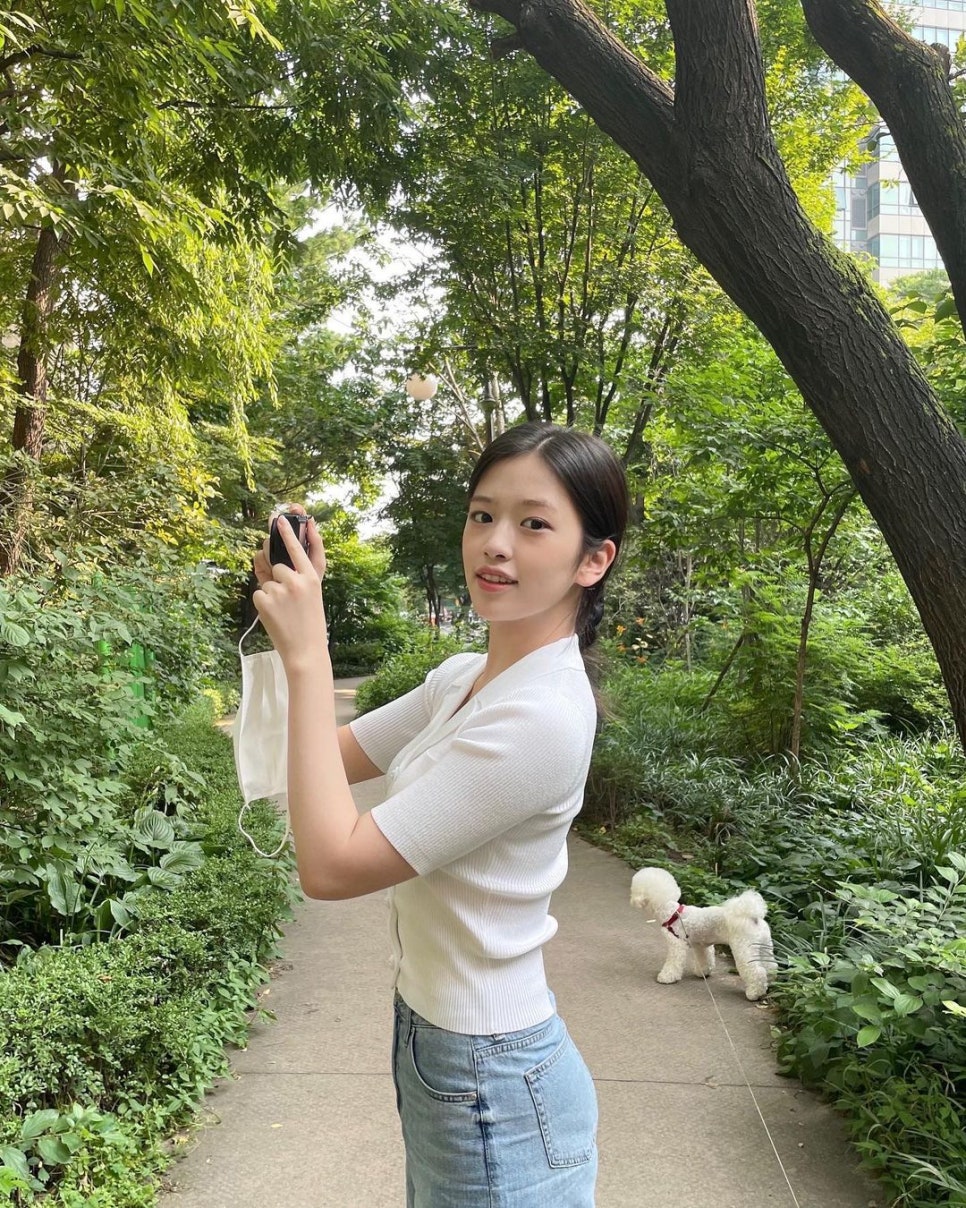 아이브 IVE 안유진 나무위키 리더 인스타 mbti 안경 배경화면 앨범 아이즈원 2003년생 나이 키 170cm A형 250mm ... 아이브 Ive 안유진 나무위키 리더 인스타 Mbti 안경 배경화면 앨범 아이즈원 2003년생 나이 키 170Cm A형 250Mm ...
