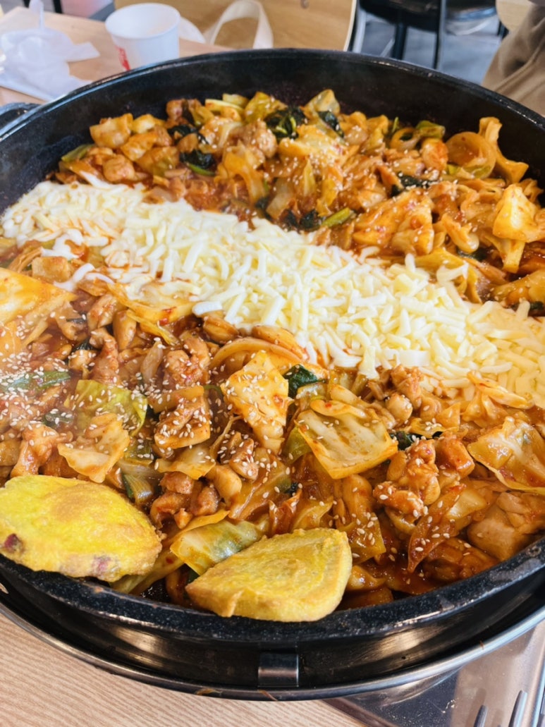 홍춘천치즈닭갈비고덕 이미지