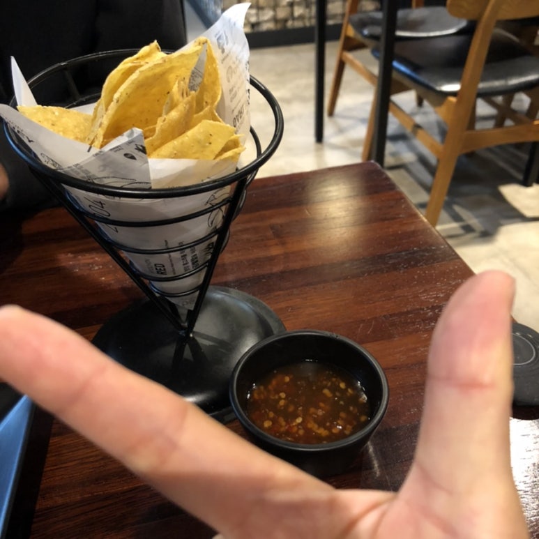 교촌치킨범계점 이미지