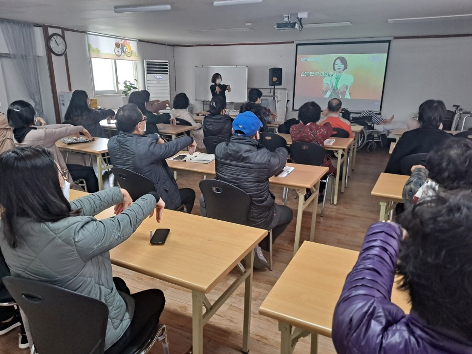실버건강요양보호사교육원 이미지
